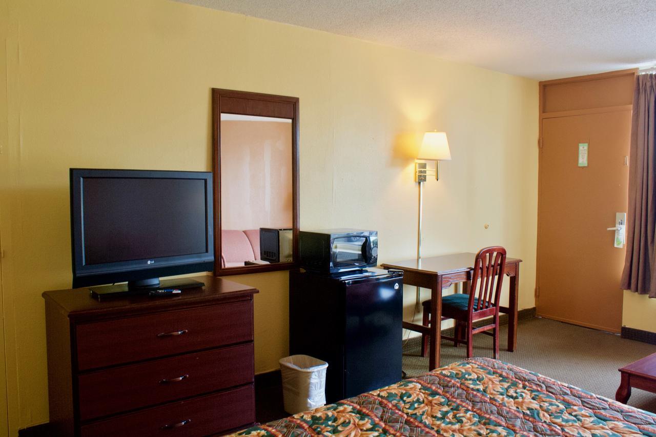 Rodeway Inn Monroe Exterior foto